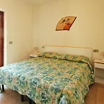 Σπίτι διακοπών Terraced House In With Terrace