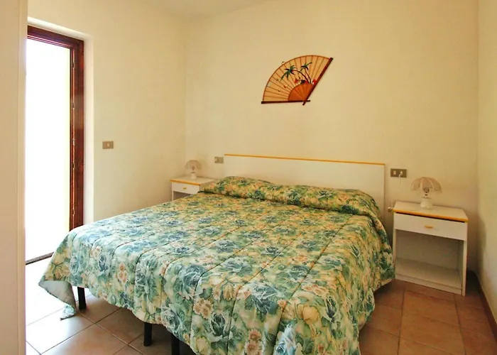 Terraced House In With Terrace Ferienhaus Costa Paradiso